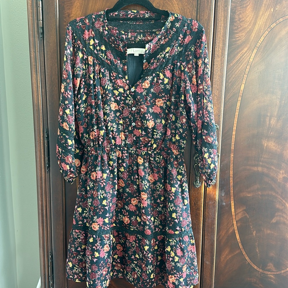 Print dress with Lace detail